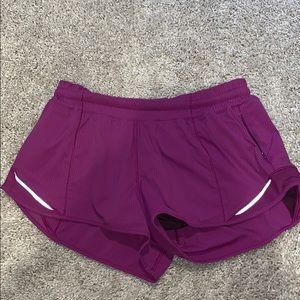 Lululemon 2.5” Hotty Hot Shorts